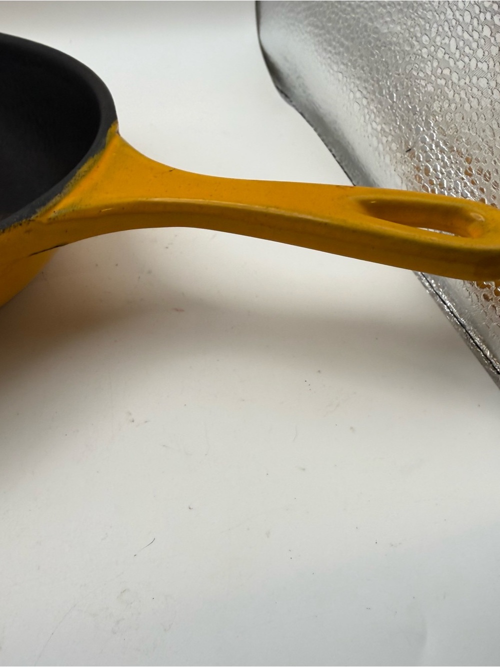 Le Creuset Double Spout Enameled Cast Iron Skillet #20 Yellow Vintage - Picture 7 of 14
